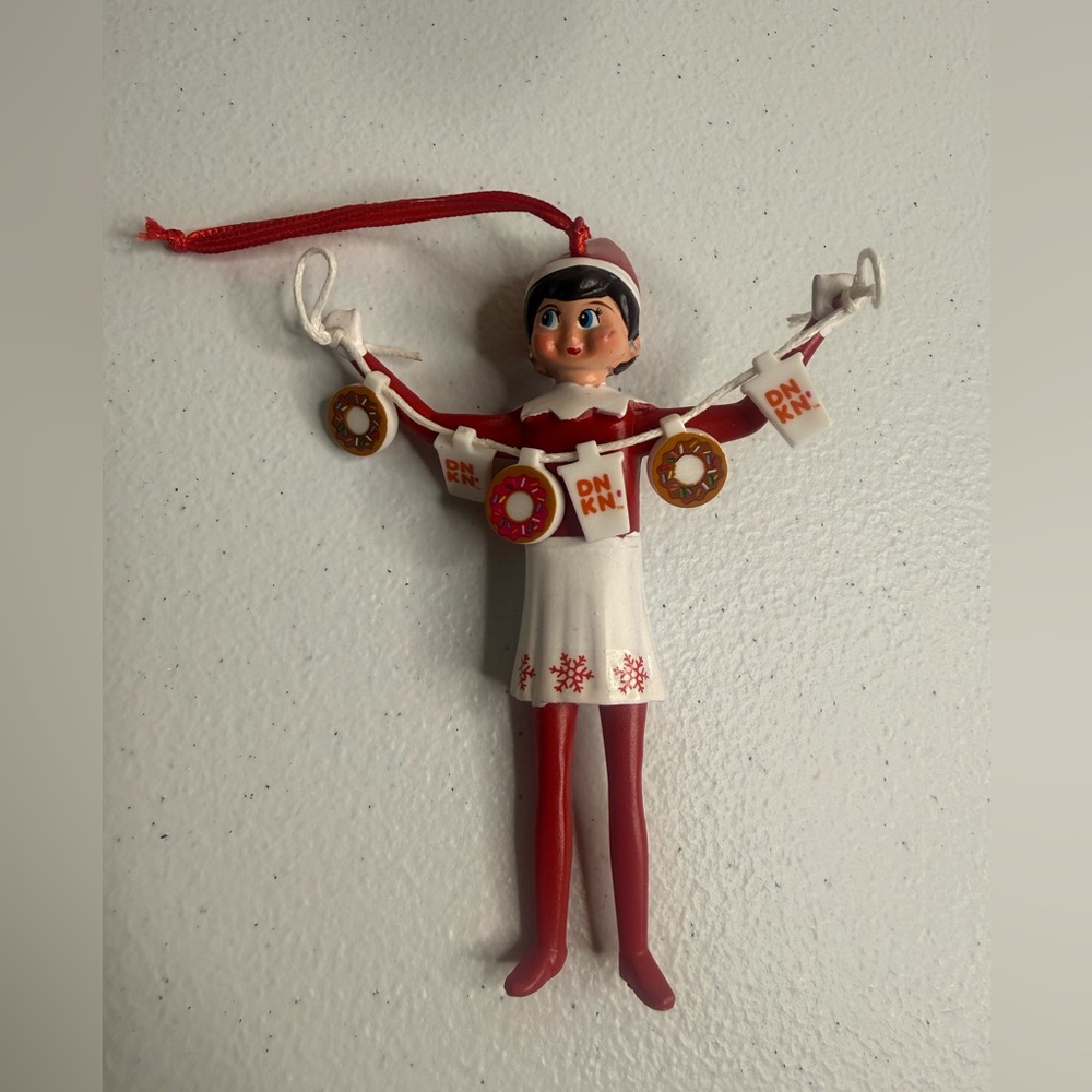 Dunkin' Elf Figurine Set - Picture 3 of 8